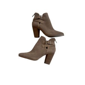 VINCE CAMUTO Perforated Tan Suede  Booties Ankle Boots Shoes Size 7.5